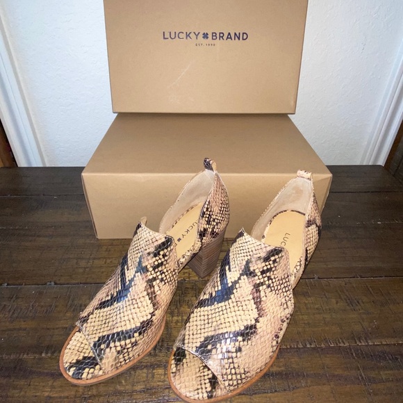 NEW Lucky Brand - Picture 2 of 4